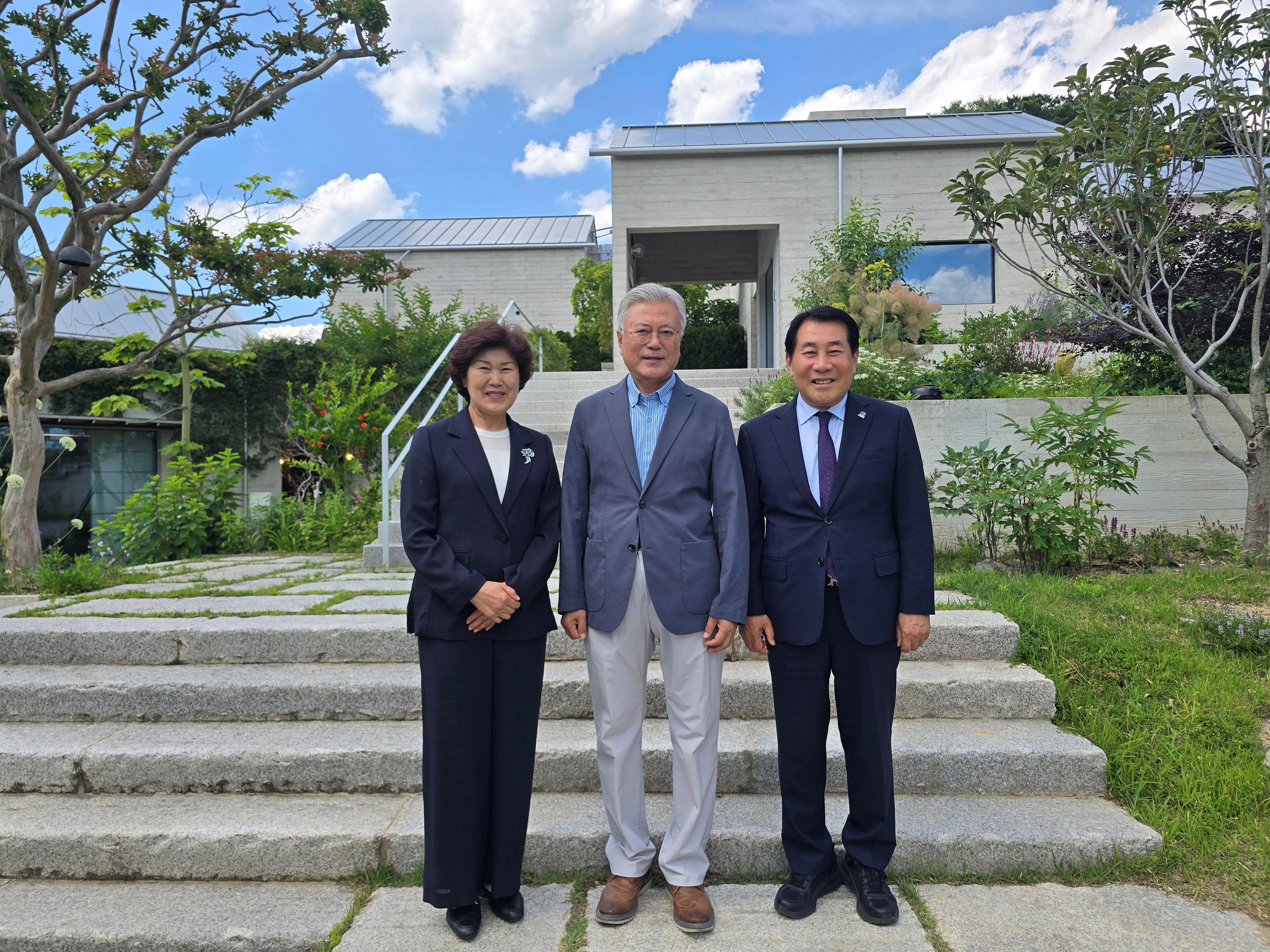 나동연 양산시장, 문재인 전 대통령 사저 예방(2026. 6. 12. 평산마을) 