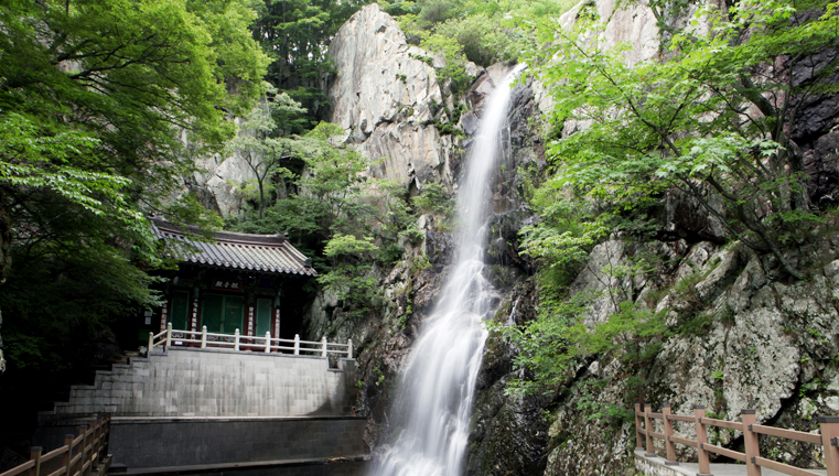 虹龍（ホンリョン）滝